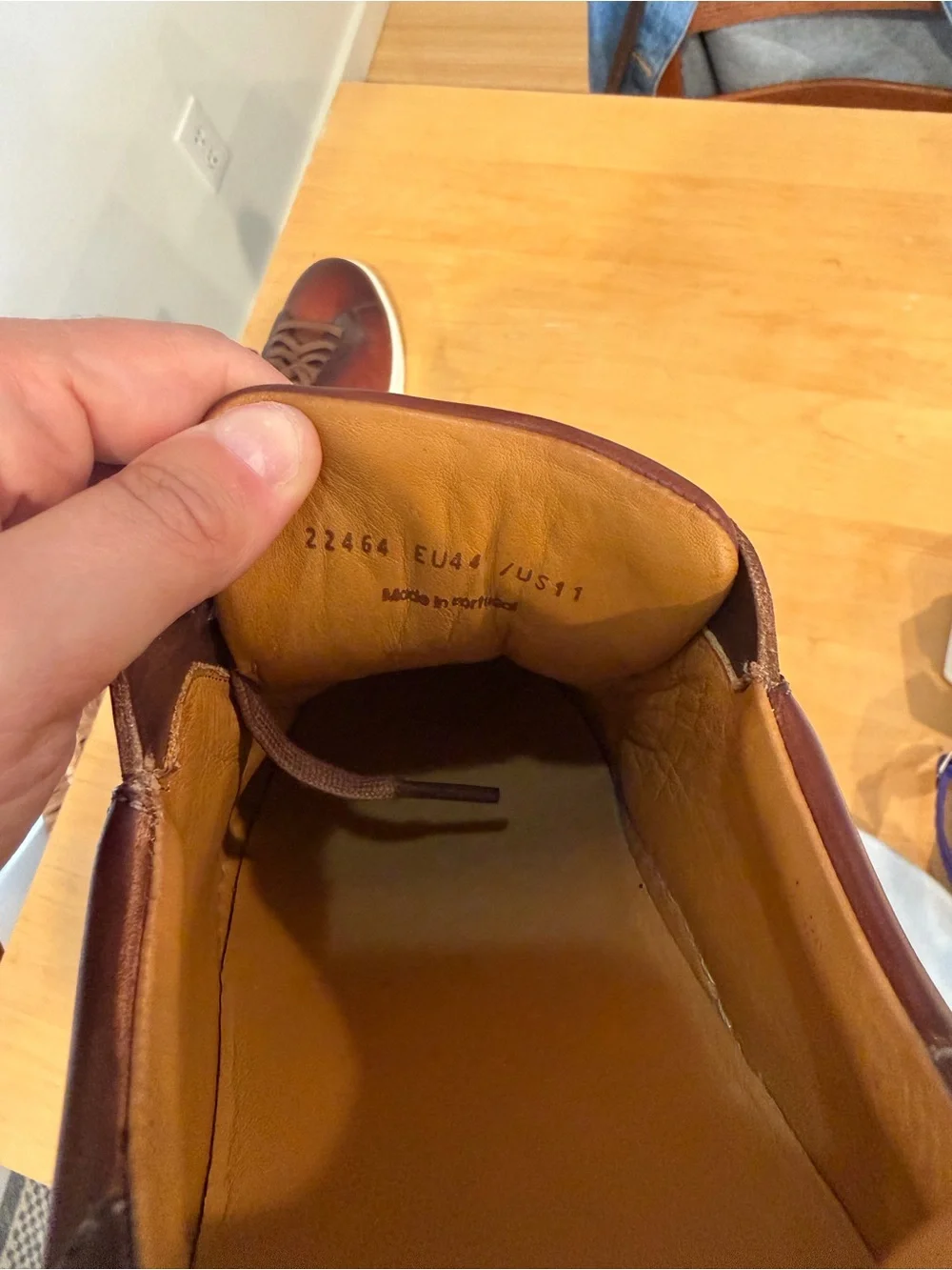 Magnanni Brown Leather Low-Top Sneakers with White Sole